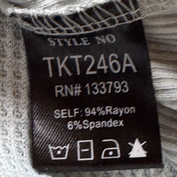 POL Women’s Blouse Tunic Top Size Small Sage Green Grey Waffle Tie Dye Oversized - Picture 9 of 9